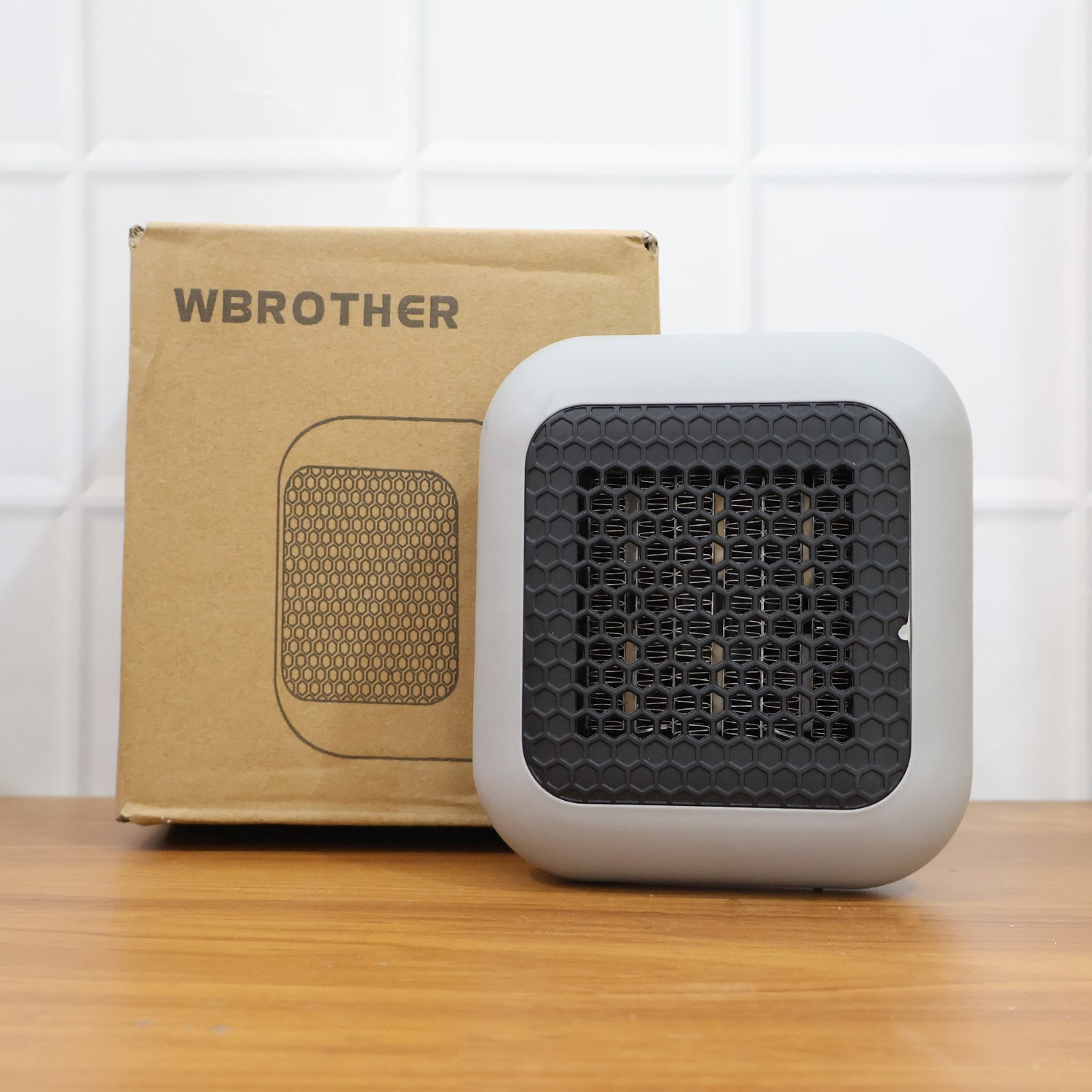 600w Wall-mounted Plug-in Room Heater (1 Pc  With Conveter)